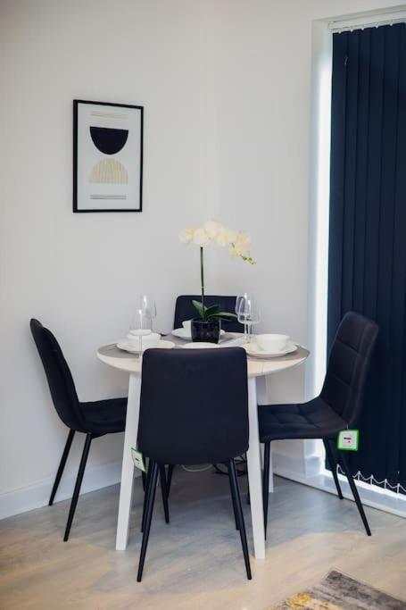 Isinmi Home - Close To Mcr City Manchester Dış mekan fotoğraf