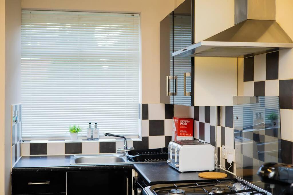 Isinmi Home - Close To Mcr City Manchester Dış mekan fotoğraf